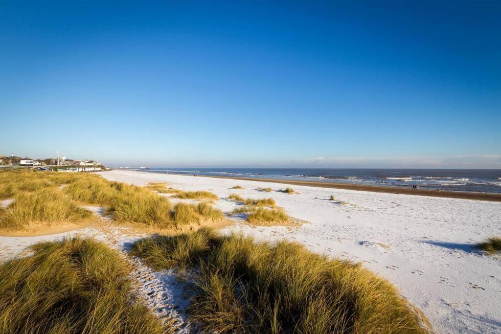 Covehithe House-Coastal Luxury- Sleeps 12-With Huge Swimspa! Wrentham Eksteriør billede