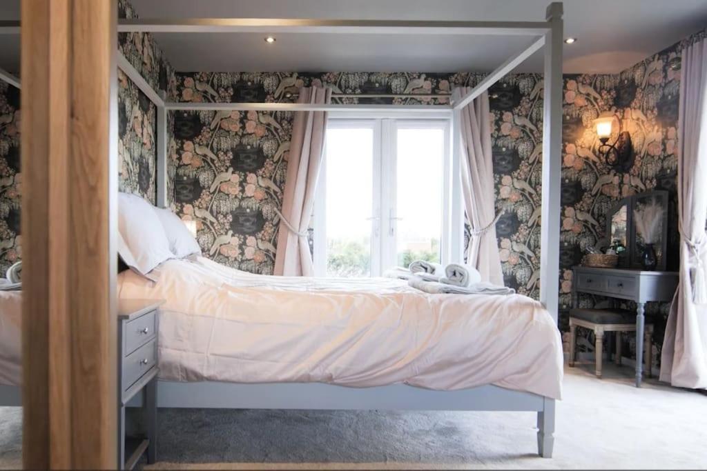 Covehithe House-Coastal Luxury- Sleeps 12-With Huge Swimspa! Wrentham Eksteriør billede