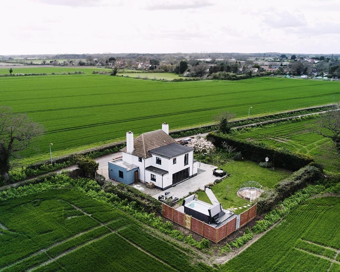 Covehithe House-Coastal Luxury- Sleeps 12-With Huge Swimspa! Wrentham Eksteriør billede