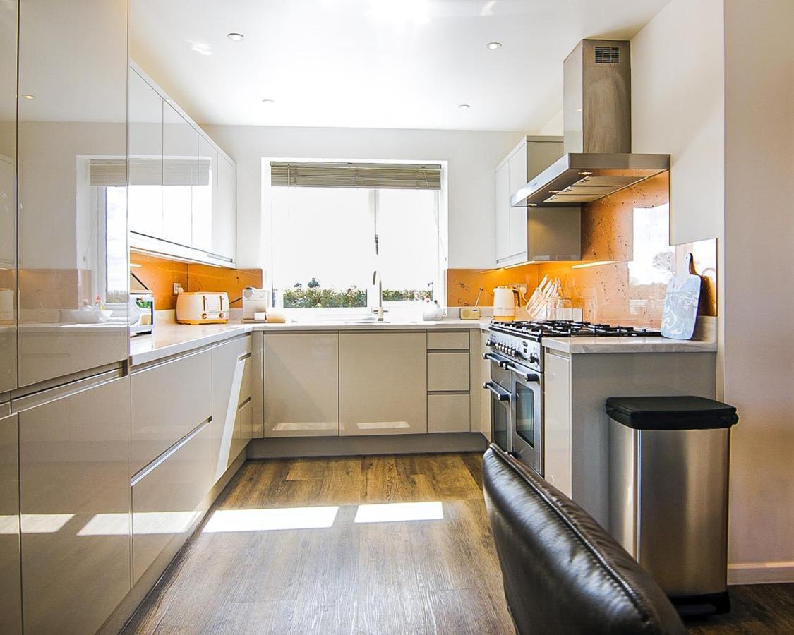 Covehithe House-Coastal Luxury- Sleeps 12-With Huge Swimspa! Wrentham Eksteriør billede