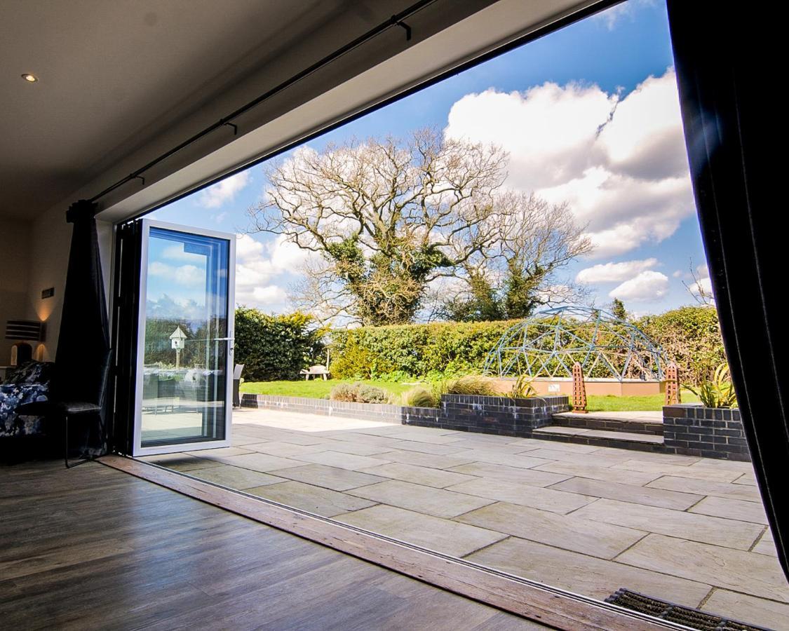 Covehithe House-Coastal Luxury- Sleeps 12-With Huge Swimspa! Wrentham Eksteriør billede