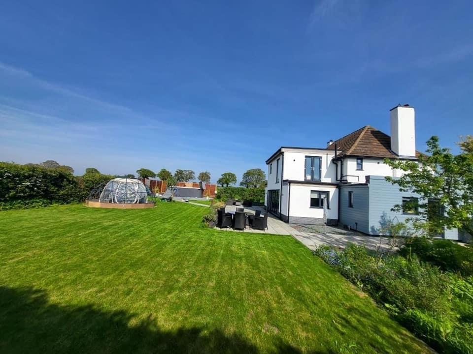 Covehithe House-Coastal Luxury- Sleeps 12-With Huge Swimspa! Wrentham Eksteriør billede